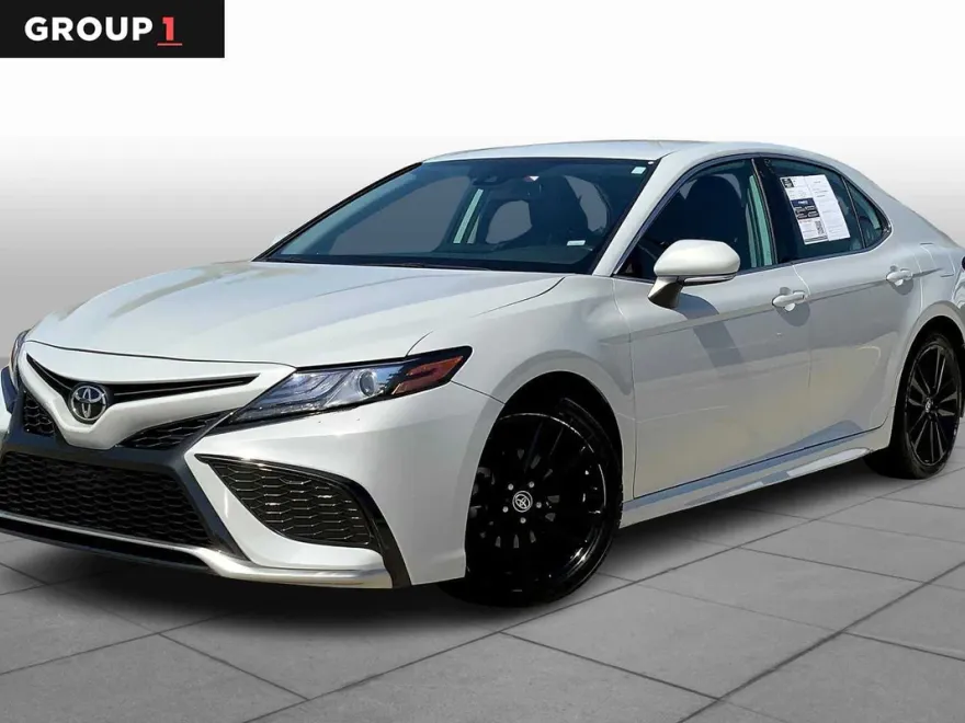 2023 Toyota Camry XSE photo 1