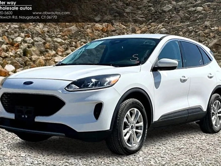 2021 Ford Escape Hybrid SE photo 1