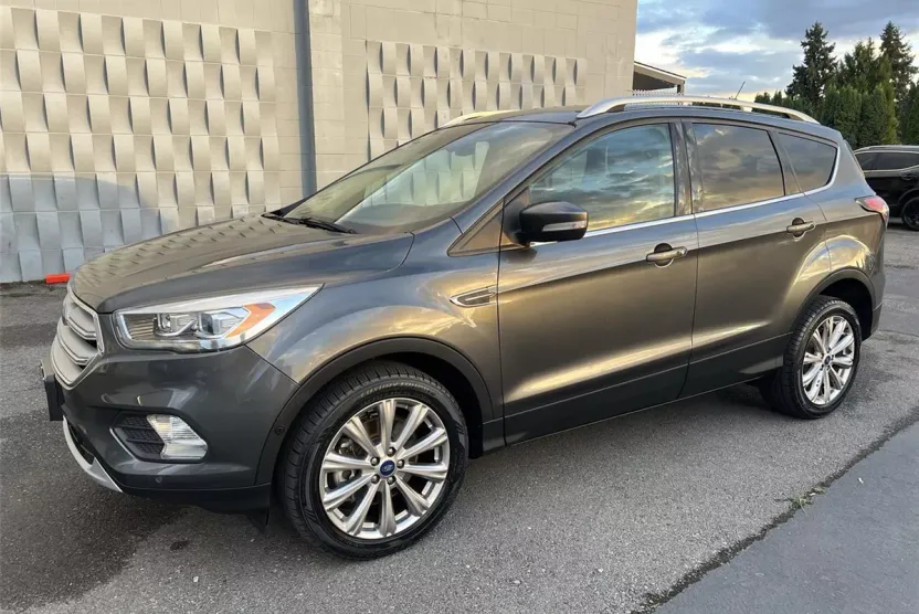 2018 Ford Escape Titanium photo 1