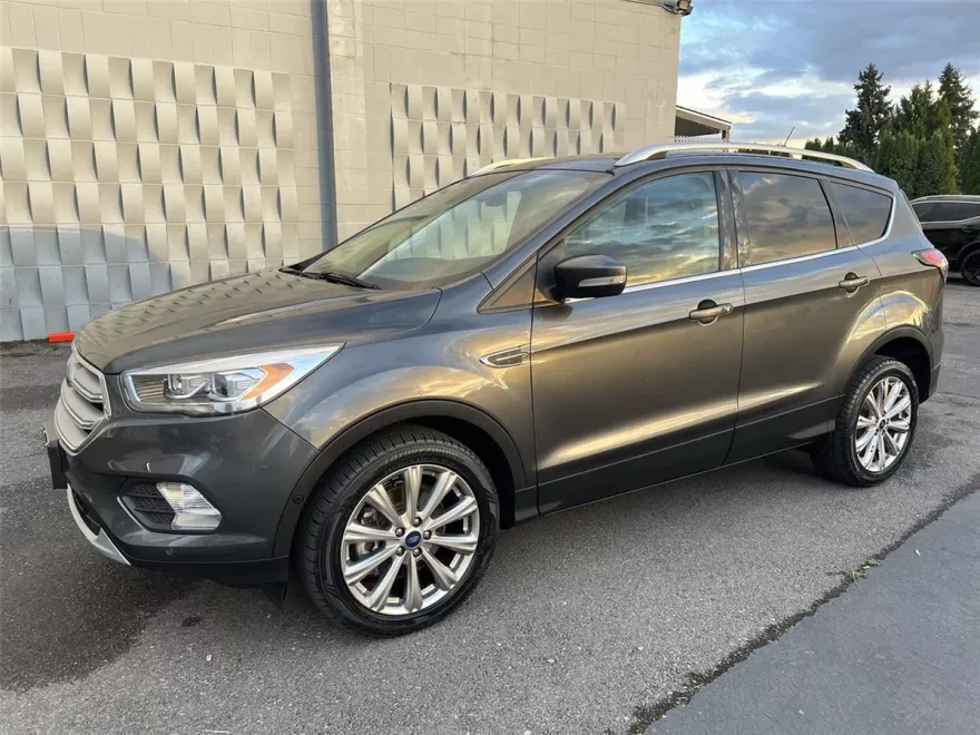 2018 Ford Escape Titanium photo 1