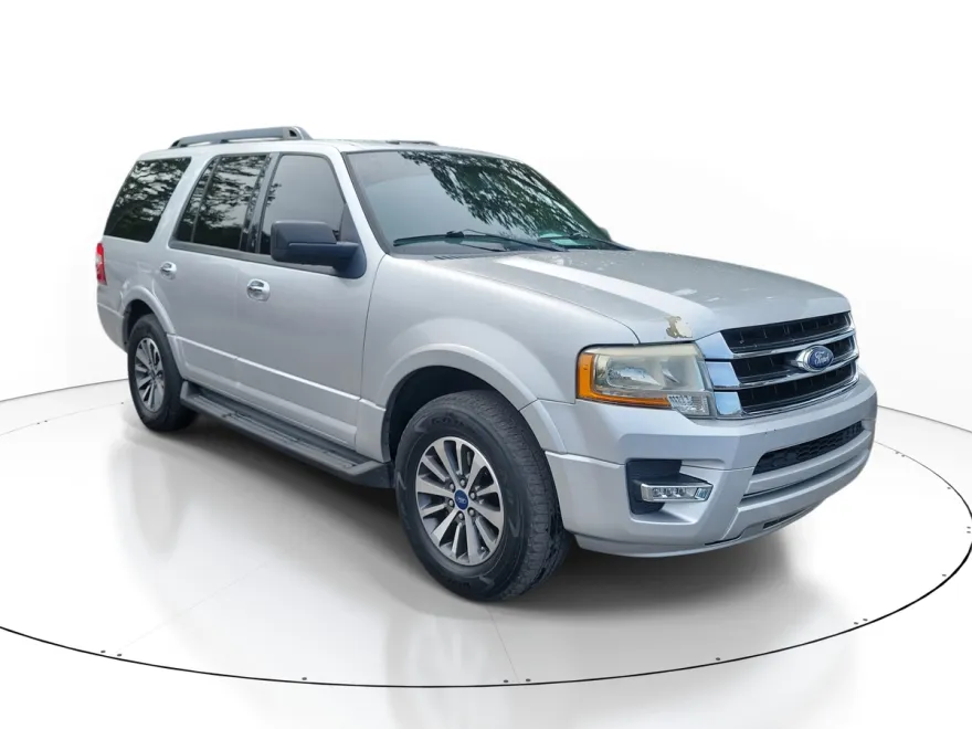 2017 Ford Expedition XLT photo 1