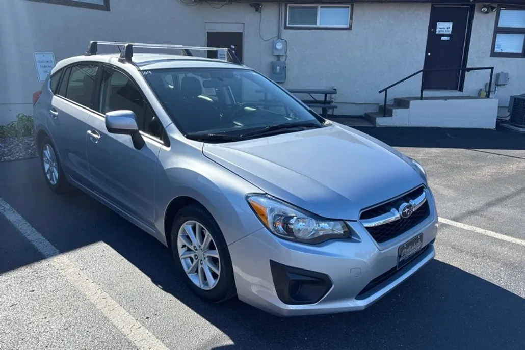 2012 Subaru Impreza Premium photo 1