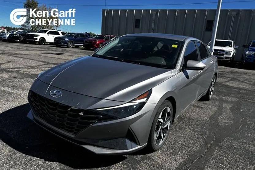 2023 Hyundai Elantra Hybrid Limited photo 1