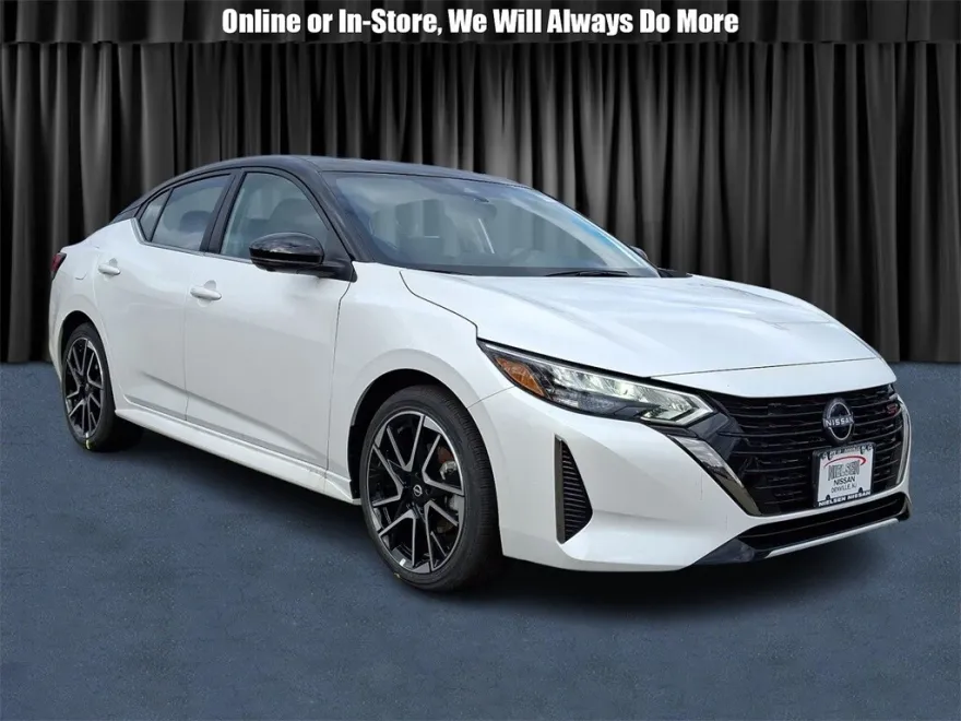 2025 Nissan Sentra SR photo 1