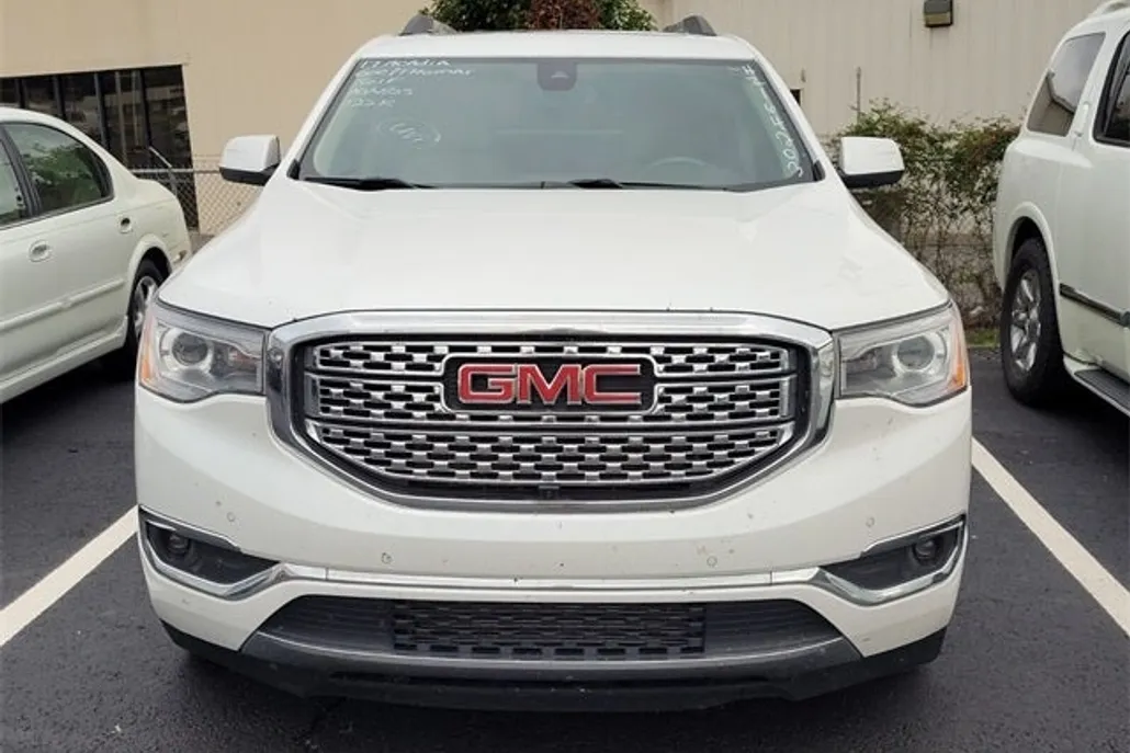 2017 Gmc Acadia Denali photo 1