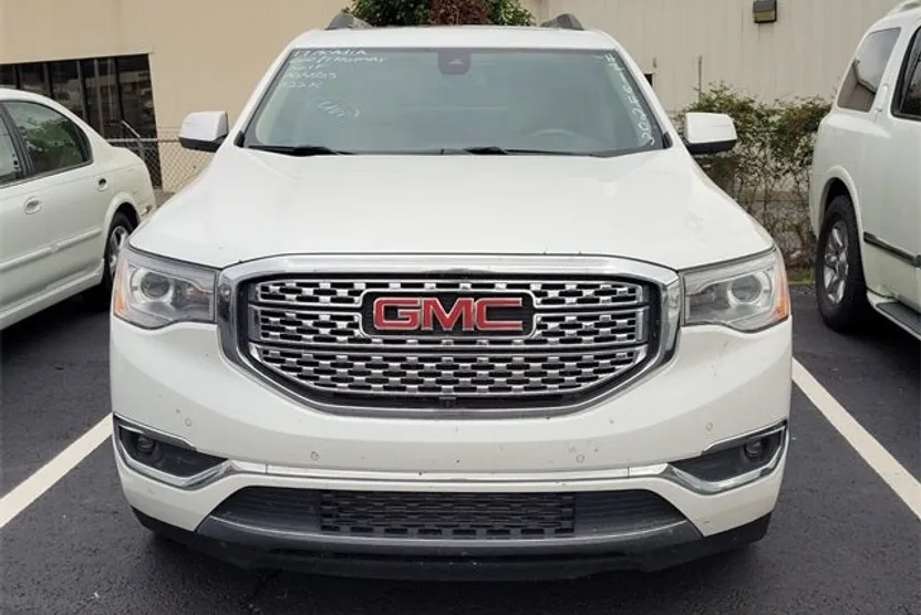 2017 Gmc Acadia Denali photo 1