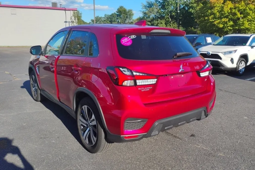 2024 Mitsubishi Outlander Sport ES photo 1
