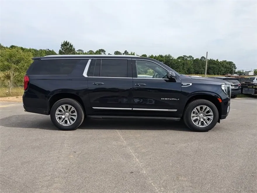 2024 Gmc Yukon XL Denali photo 1