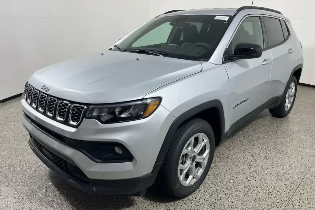 2025 Jeep Compass Latitude photo 1
