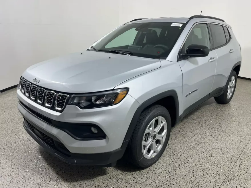 2025 Jeep Compass Latitude photo 1