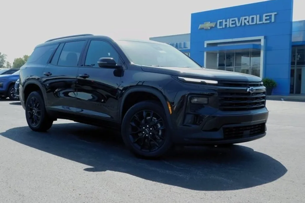 2026 Chevrolet Traverse photo 1