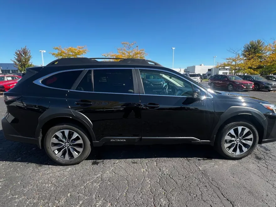 2024 Subaru Outback Limited photo 1