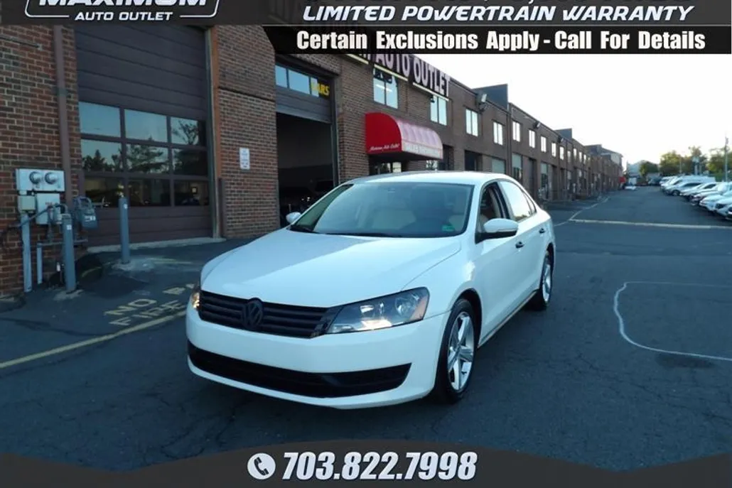 2014 Volkswagen Passat SE photo 1