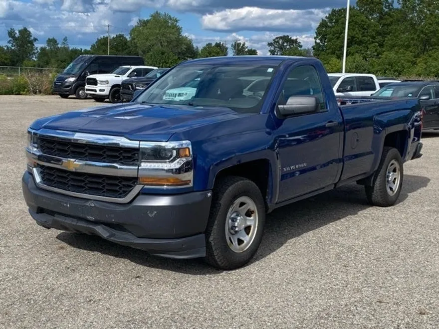 2018 Chevrolet Silverado 1500 photo 1