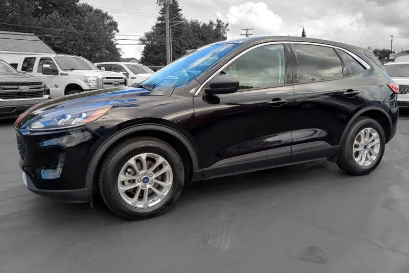 2022 Ford Escape SE photo 1
