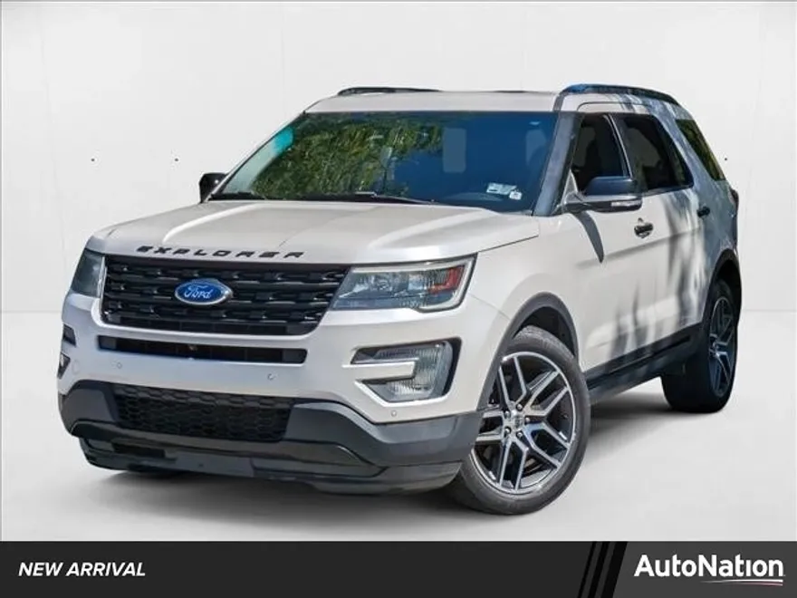 2016 Ford Explorer Sport photo 1
