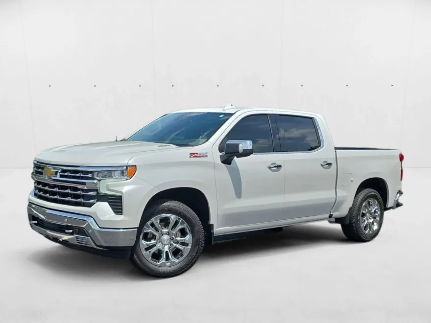 2023 Chevrolet Silverado 1500 LTZ photo 1