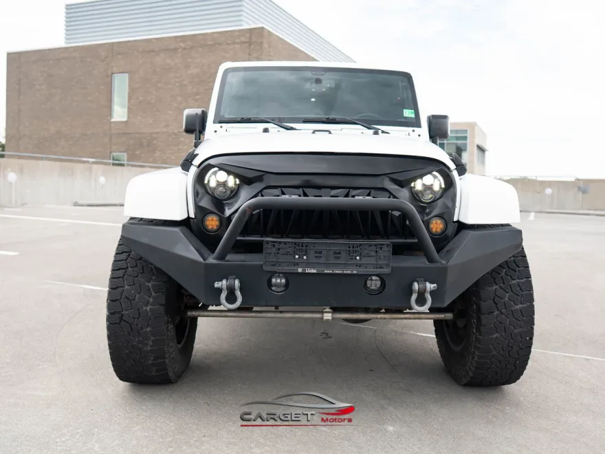 2017 Jeep Wrangler Unlimited Sport photo 1