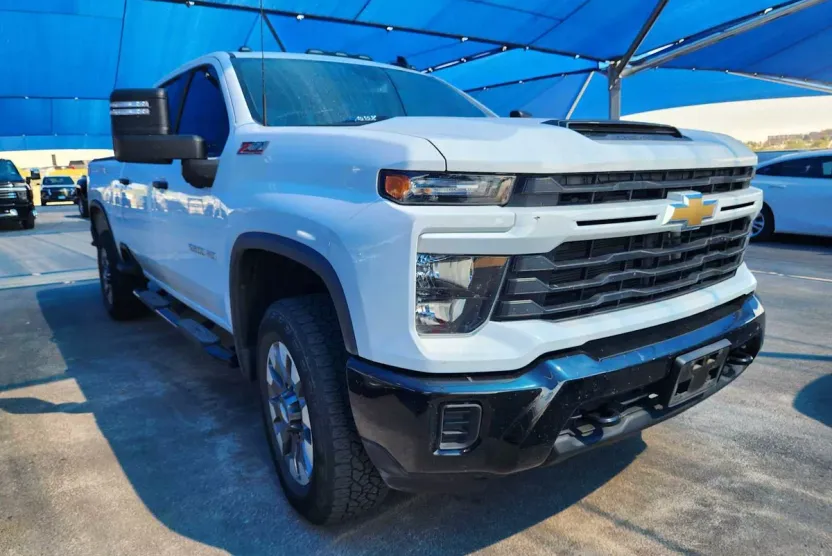 2024 Chevrolet Silverado 2500HD Custom photo 1