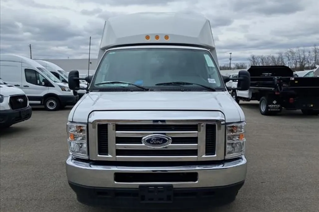2025 Ford E-350 Base photo 1