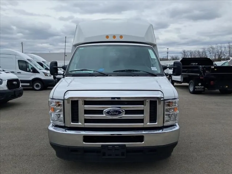 2025 Ford E-350 Base photo 1