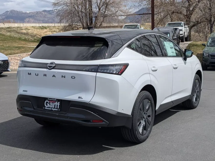 2025 Nissan Murano SL photo 1