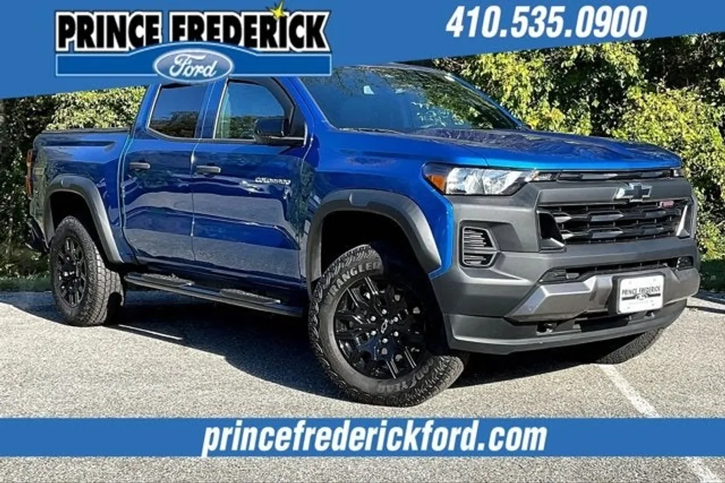 2024 Chevrolet Colorado Trail Boss photo 1
