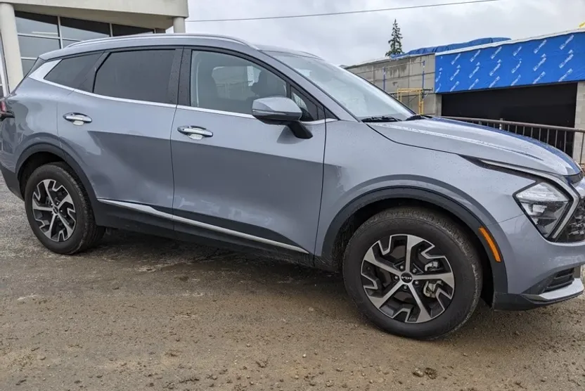 2023 Kia Sportage EX photo 1