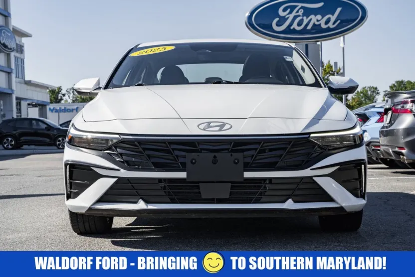 2025 Hyundai Elantra Hybrid Limited photo 1