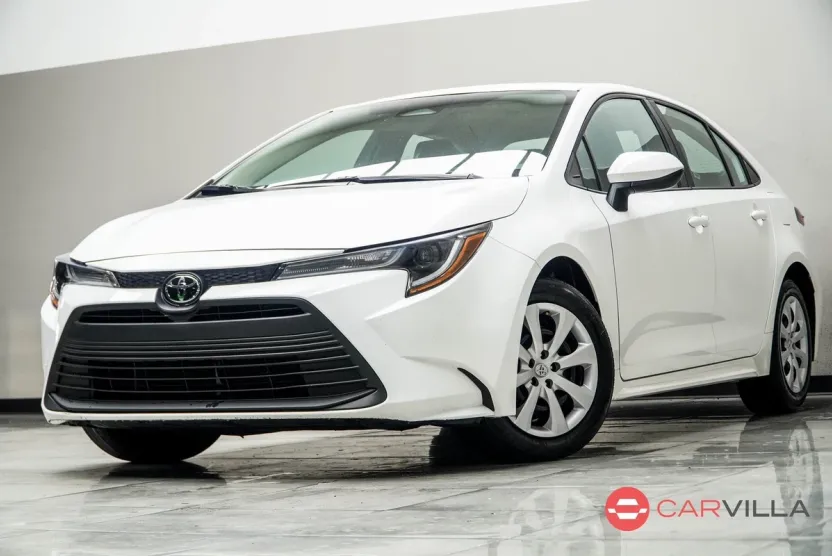 2024 Toyota Corolla LE photo 1