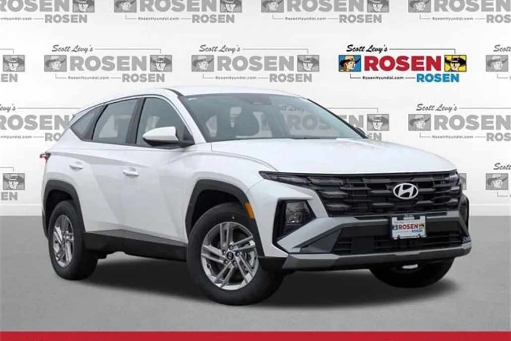 2025 Hyundai Tucson SE photo 1