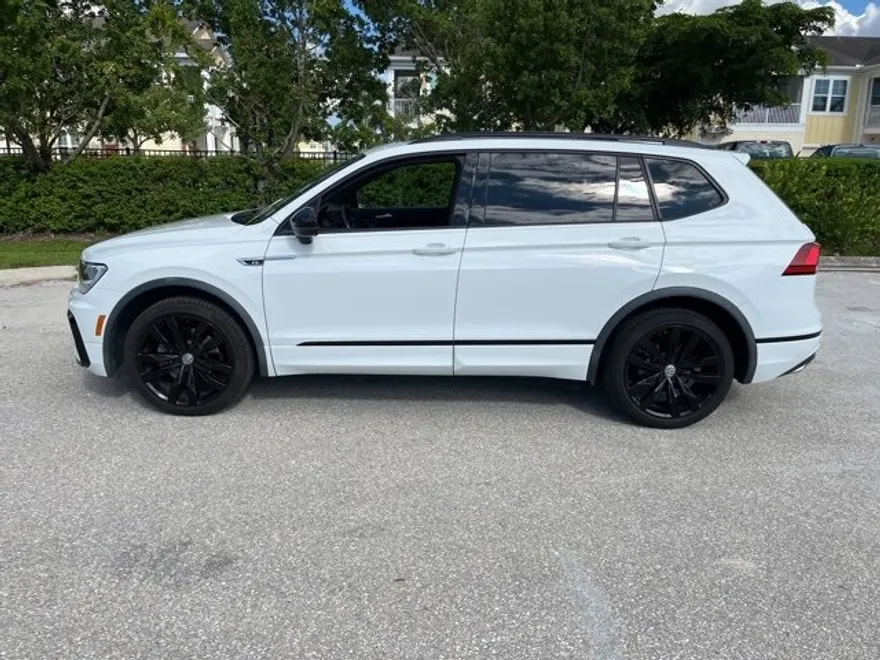 2020 Volkswagen Tiguan SE photo 1