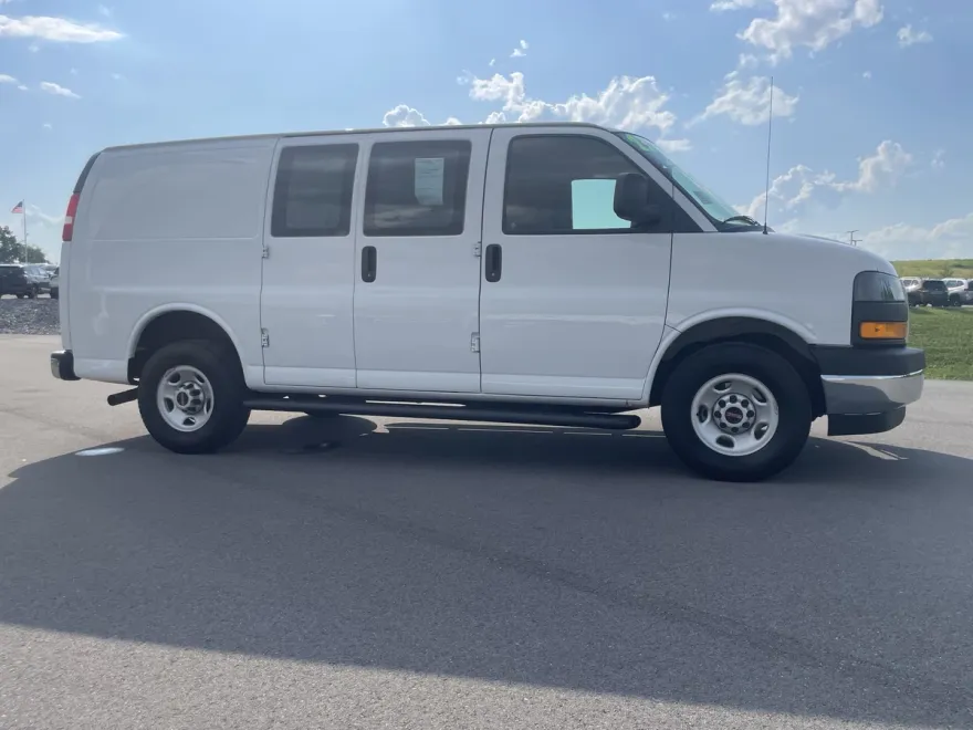 2023 Gmc Savana Cargo 2500 photo 1