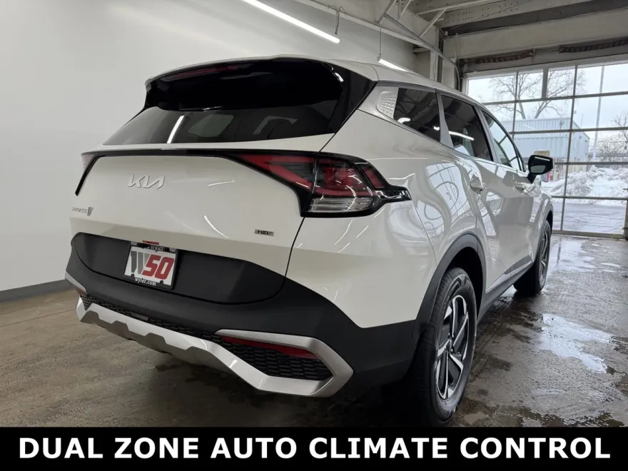 2025 Kia Sportage Hybrid LX photo 1