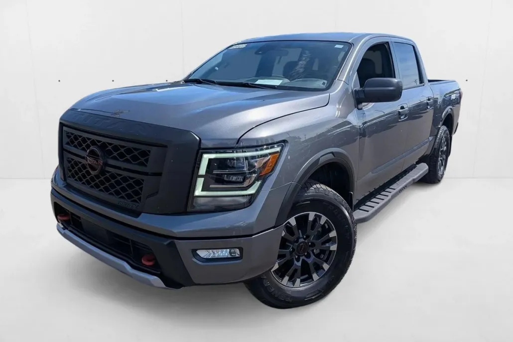 2023 Nissan Titan PRO-4X photo 1