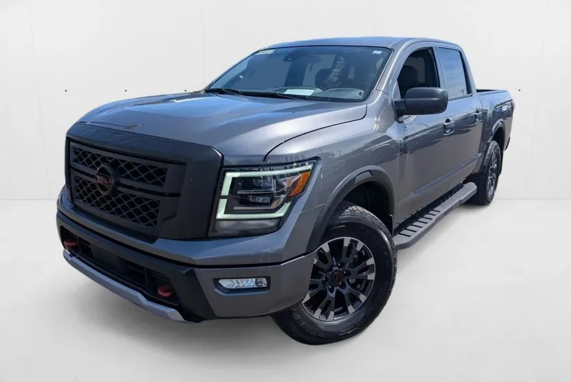 2023 Nissan Titan PRO-4X photo 1