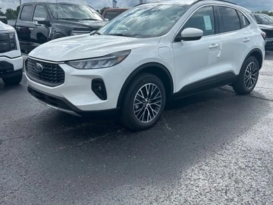 2025 Ford Escape Base photo 1