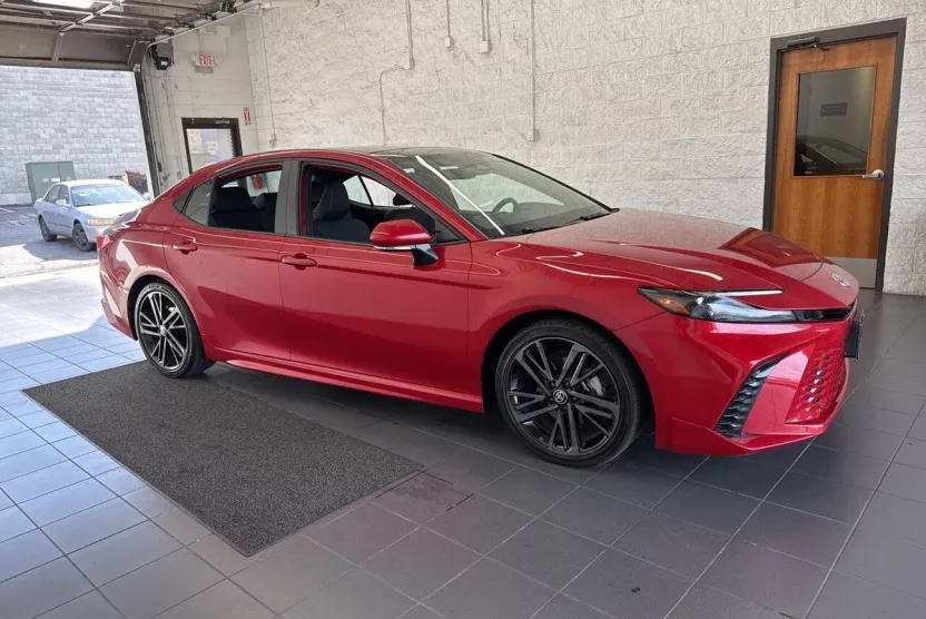 2025 Toyota Camry XSE photo 1