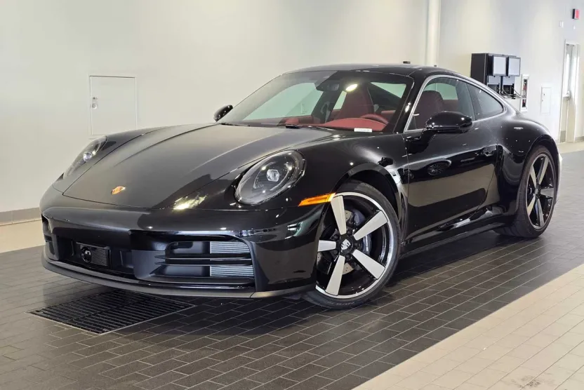 2025 Porsche 911 Coupe photo 1