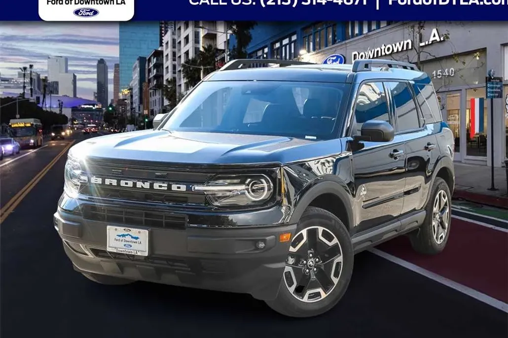 2023 Ford Bronco Sport Outer Banks photo 1
