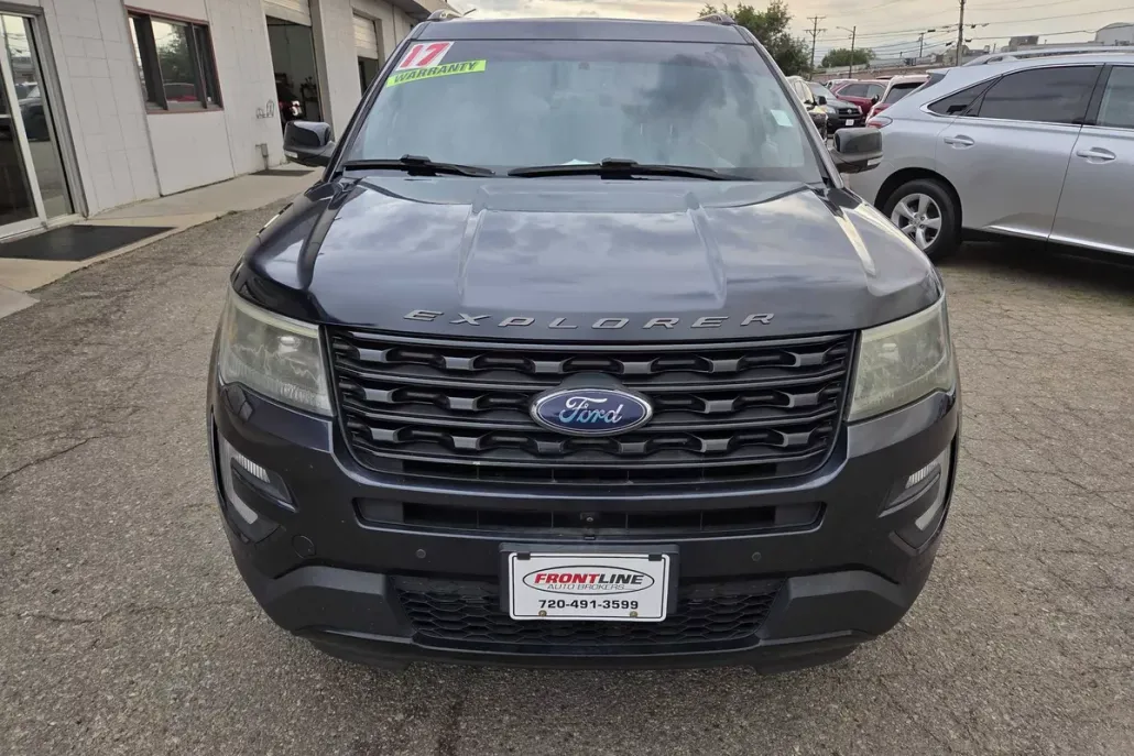 2017 Ford Explorer Sport photo 1