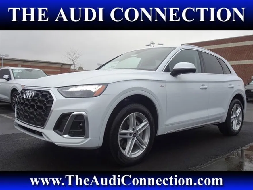 2025 Audi Q5 Hybrid Premium photo 1