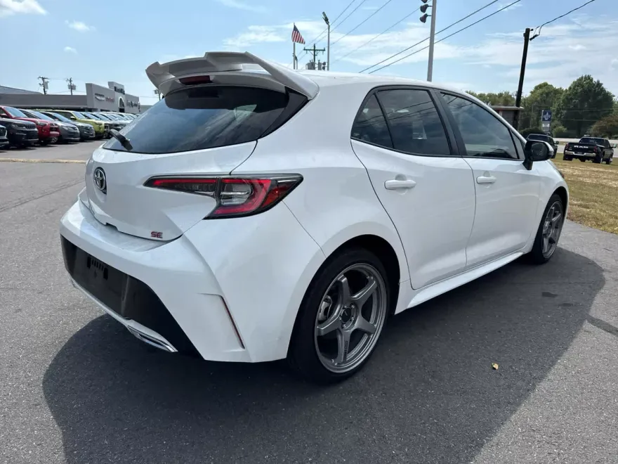 2022 Toyota Corolla SE photo 1