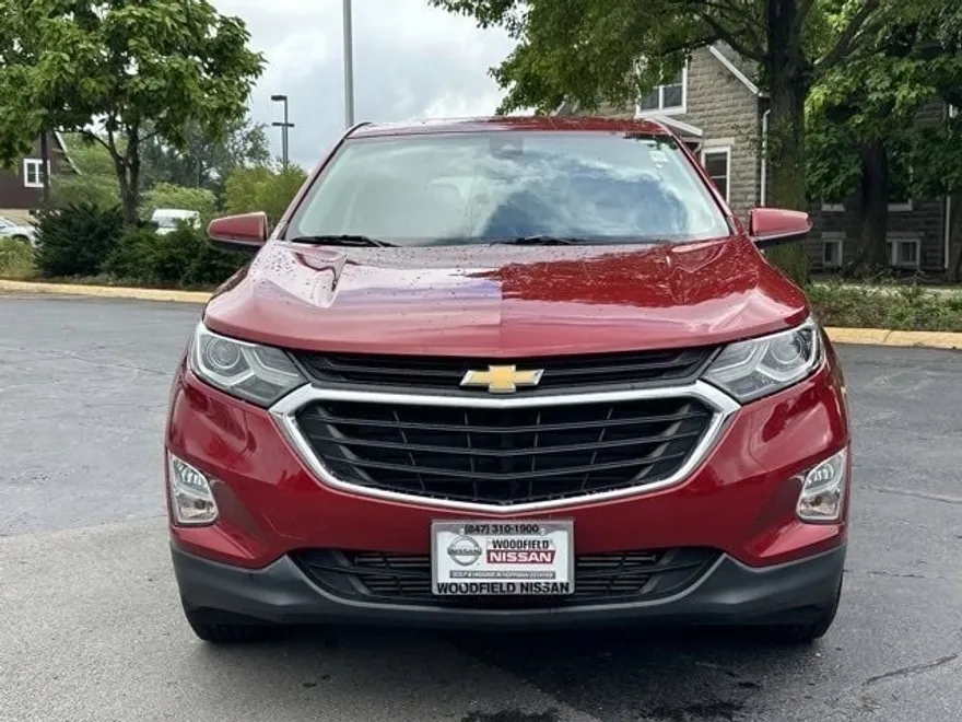 2020 Chevrolet Equinox LT photo 1