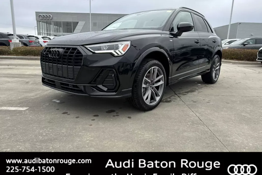 2025 Audi Q3 45 TFSI S line Premium photo 1