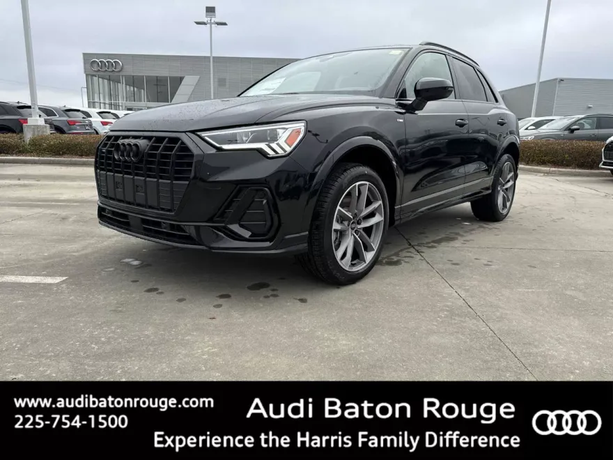 2025 Audi Q3 45 TFSI S line Premium photo 1