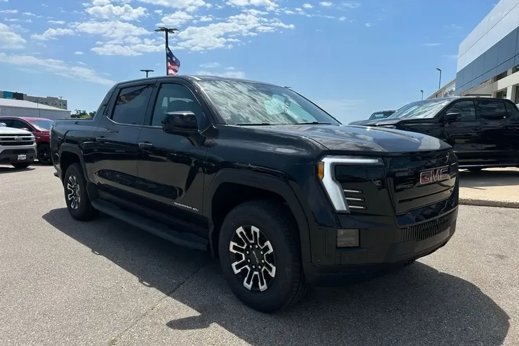 2026 Gmc Sierra EV photo 1