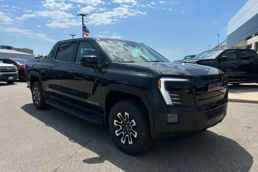 2026 Gmc Sierra EV photo 1
