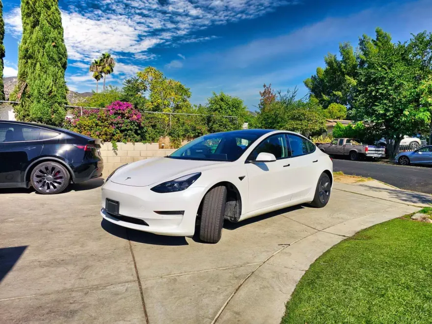 2021 Tesla Model 3 Long Range photo 1