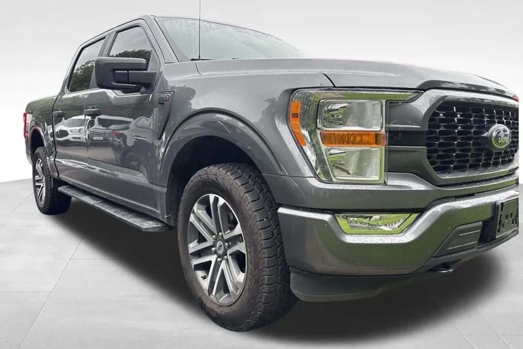 2021 Ford F-150 XL photo 1